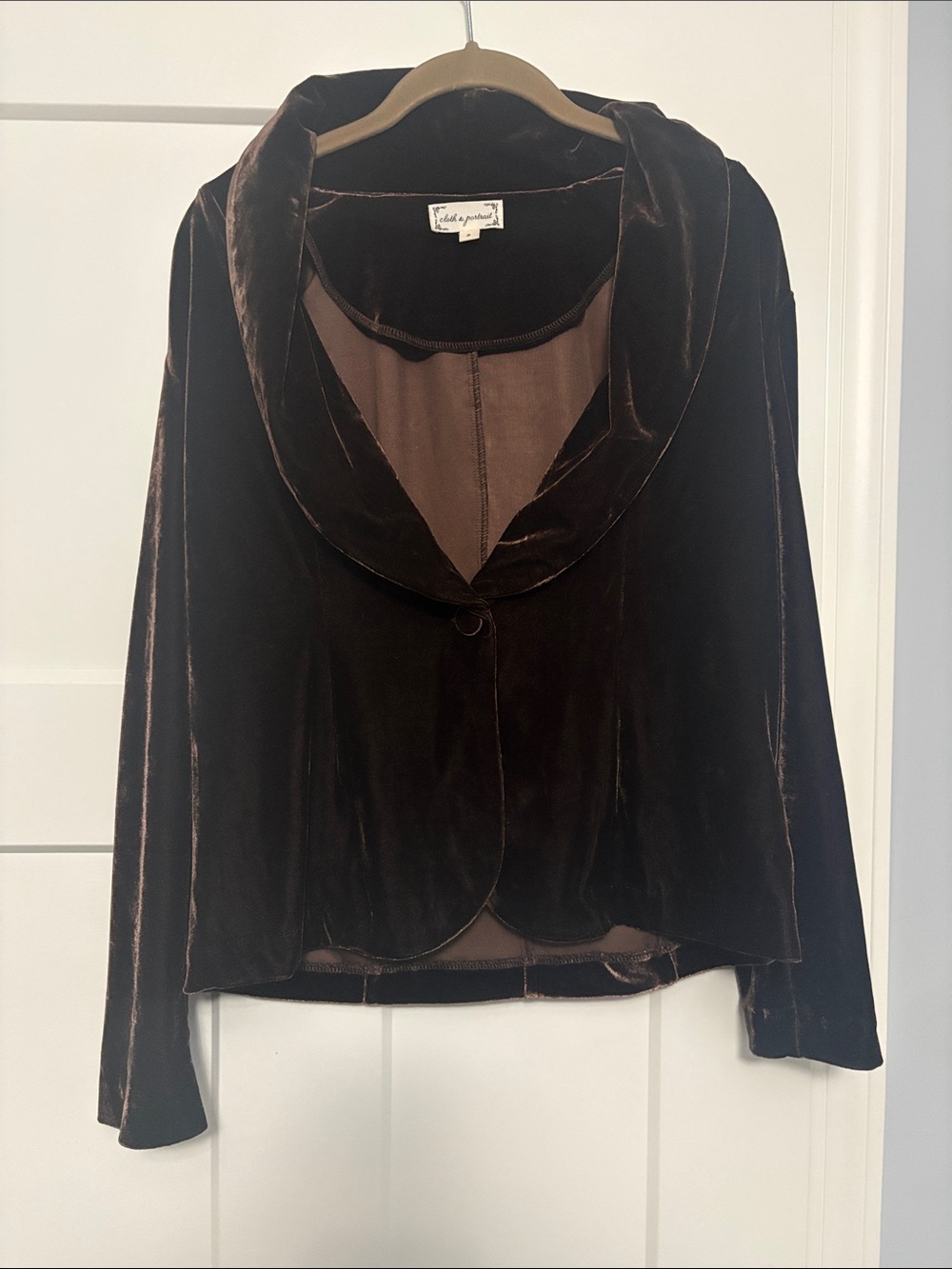 Cloth & Portrait women’s dark brown velvet blazer jacket